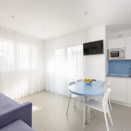 Apartment Vibrant In Lignano